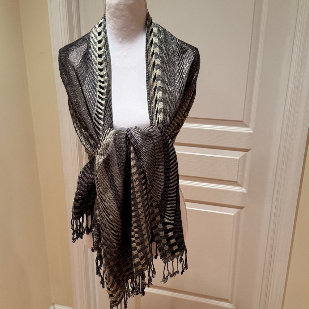 Elegant Black and Gray Patterned Shawl with Shimmer and fringe